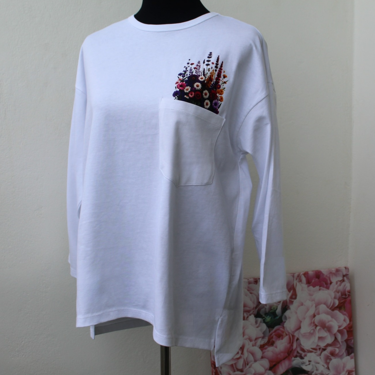 T-Shirt oversize 100% coton - fleurs en couleur